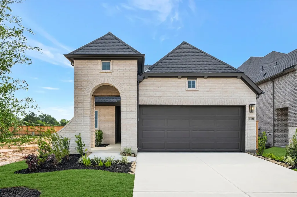 16822 Burr Oak Colony Street Hockley TX 77447