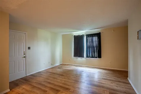 4150 Crow Road 10 Beaumont TX 77706