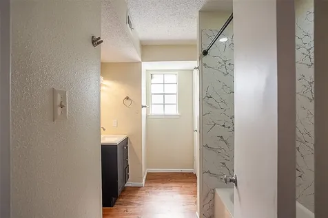 4150 Crow Road 10 Beaumont TX 77706