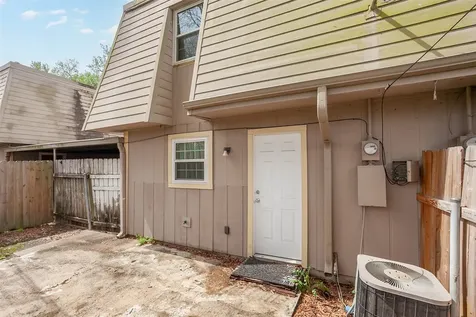 4150 Crow Road 10 Beaumont TX 77706