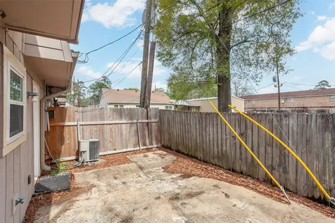 4150 Crow Road 10 Beaumont TX 77706