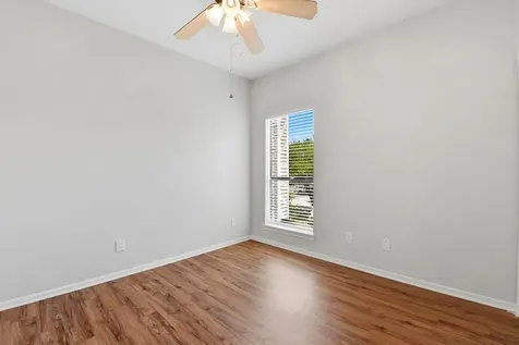 793 Davis Road 113 League City TX 77573