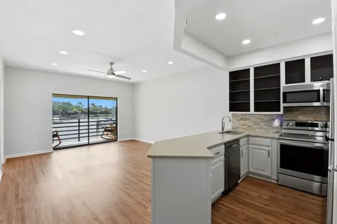 793 Davis Road 113 League City TX 77573