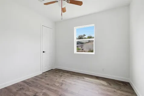 407 Meters Street Houston TX 77020