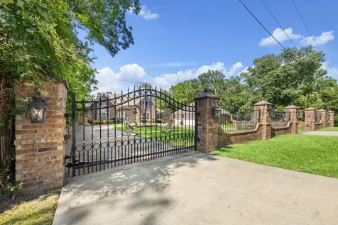 1917 Anchor Way Dickinson TX 77539