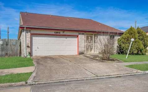 12912 Village Gate Drive Houston TX 77082