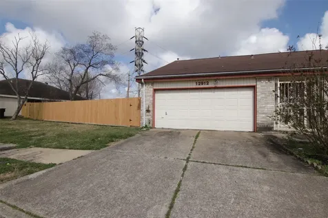 12912 Village Gate Drive Houston TX 77082