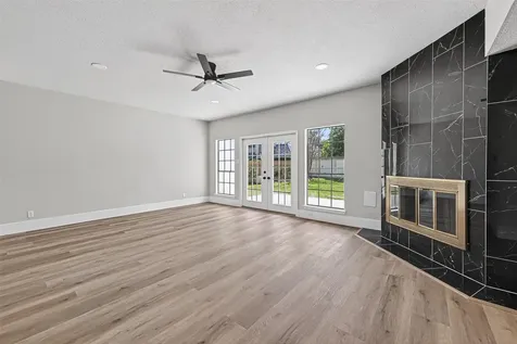 3138 Country Club Boulevard Stafford TX 77477