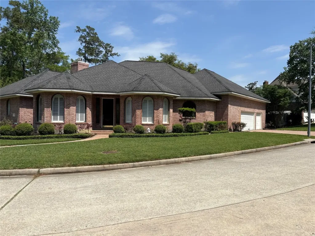 24602 W Kingscrest Circle Spring TX 77389