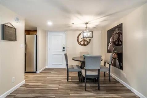 3525 Sage Road 913 Houston TX 77056
