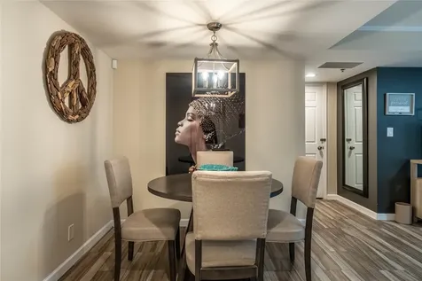 3525 Sage Road 913 Houston TX 77056