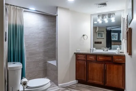 3525 Sage Road 913 Houston TX 77056