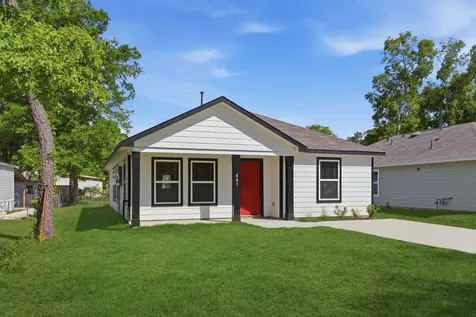 803 Jefferson Avenue Cleveland TX 77327