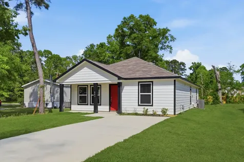 803 Jefferson Avenue Cleveland TX 77327