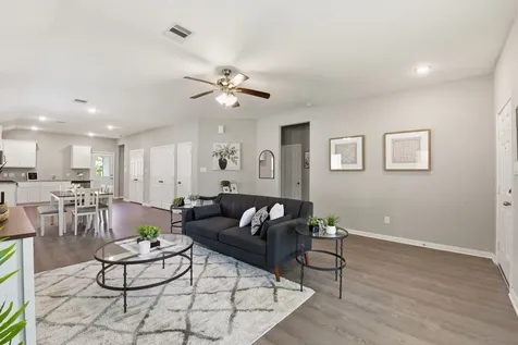 803 Jefferson Avenue Cleveland TX 77327