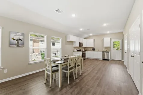 803 Jefferson Avenue Cleveland TX 77327