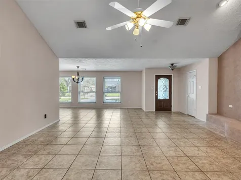 2819 Poplar Creek Lane Pearland TX 77584