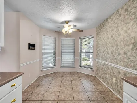2819 Poplar Creek Lane Pearland TX 77584