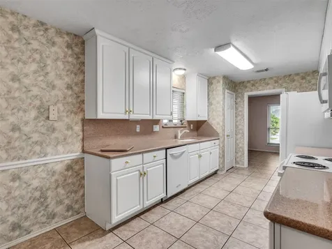 2819 Poplar Creek Lane Pearland TX 77584