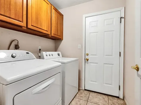 2819 Poplar Creek Lane Pearland TX 77584