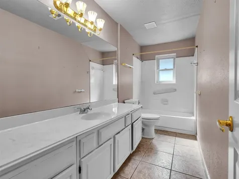 2819 Poplar Creek Lane Pearland TX 77584