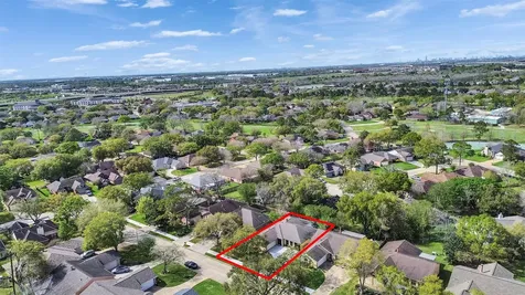 2819 Poplar Creek Lane Pearland TX 77584