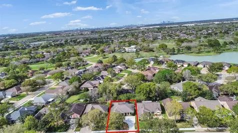 2819 Poplar Creek Lane Pearland TX 77584