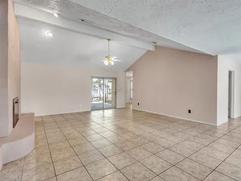 2819 Poplar Creek Lane Pearland TX 77584