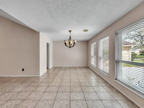 2819 Poplar Creek Lane Pearland TX 77584