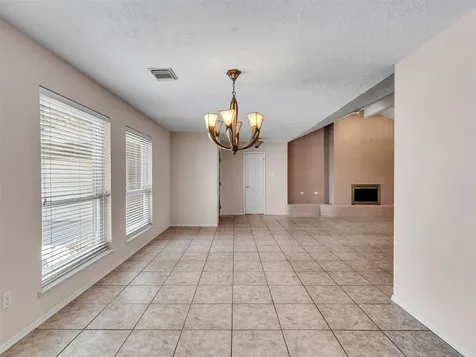2819 Poplar Creek Lane Pearland TX 77584