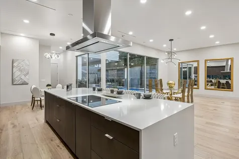 2129 Quenby Street Houston TX 77005