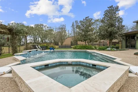 1395 Ford Avenue Dayton TX 77535