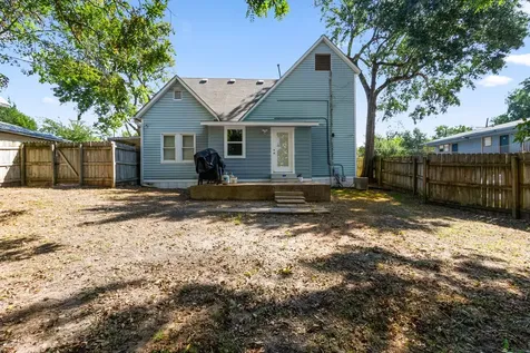 910 Avenue J Huntsville TX 77320