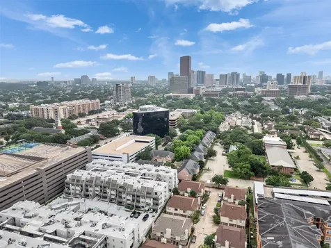 1829 Augusta Drive 10 Houston TX 77057