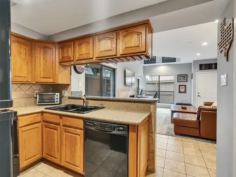1829 Augusta Drive 10 Houston TX 77057