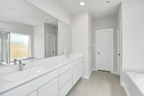 5634 Sandhill Oak Trail Houston TX 77066