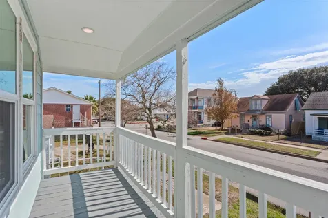 1412 Avenue M 1/2 Galveston TX 77550