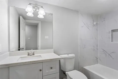 1412 Avenue M 1/2 Galveston TX 77550