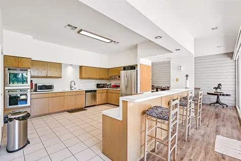 1412 Hollier Road Friendswood TX 77546