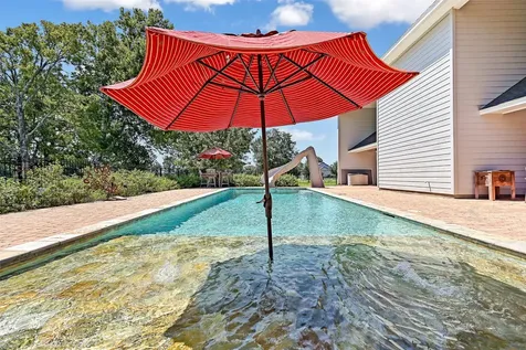 1412 Hollier Road Friendswood TX 77546