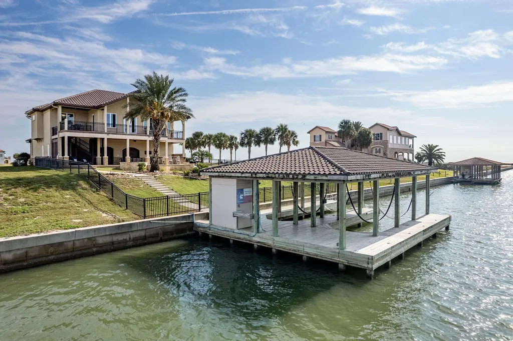 230 Chateau Way Port O Connor TX 77982