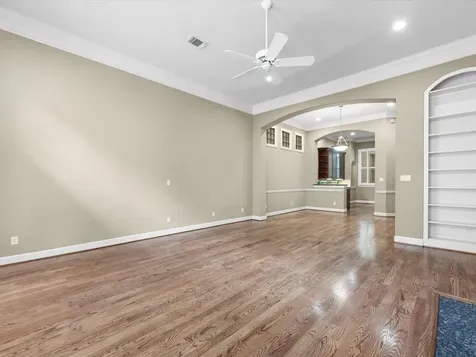 107 Dennis Street Houston TX 77006