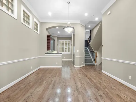 107 Dennis Street Houston TX 77006