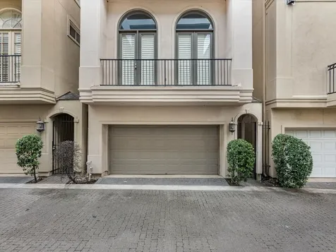 107 Dennis Street Houston TX 77006
