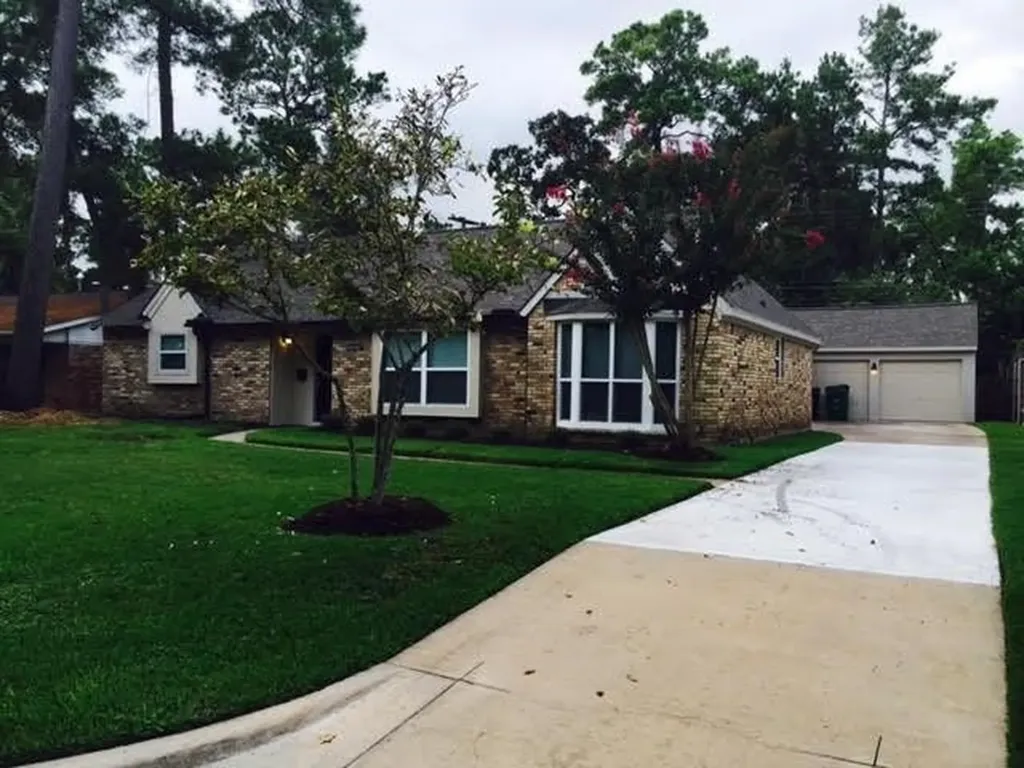 10127 Hanka Drive Houston TX 77043