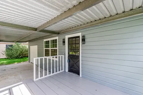 1323 S Beauregard Street Alvin TX 77511