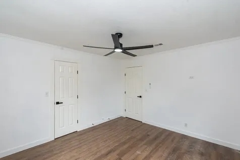 1323 S Beauregard Street Alvin TX 77511