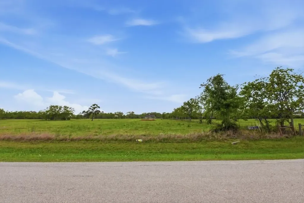 Lot 3 Avenue E Santa Fe TX 77510