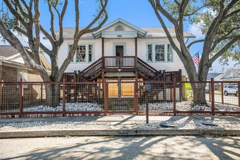 4919 Austin Drive Galveston TX 77551