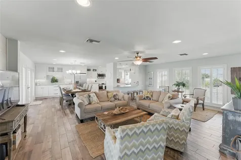 25 Blue Heron Drive Rockport TX 78382